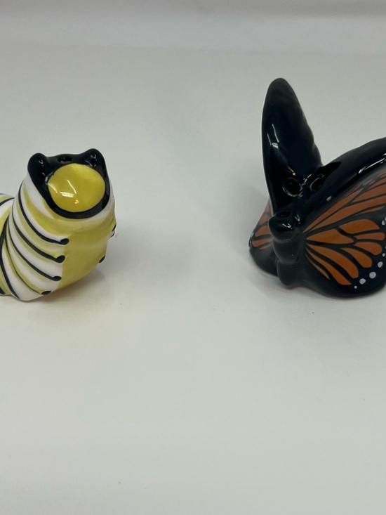 Other - Cracker Barrel Mini Monarch Butterfly And Caterpillar Salt & Pepper Shakers